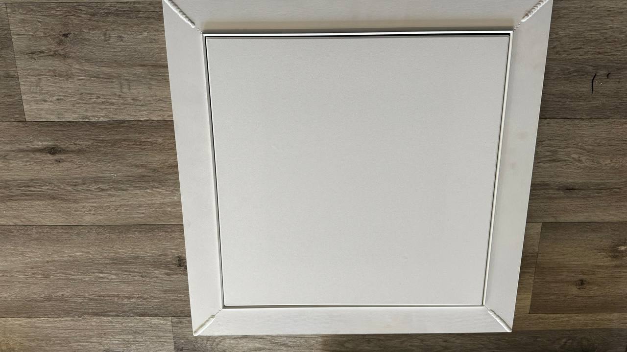 Люк для натяжної стелі серія BOX